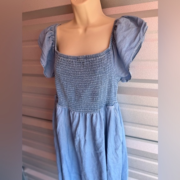 Women’s TORRID Blue Chambray Off-Shoulder Smocked Skater Dress Size 1X - Picture 4 of 12